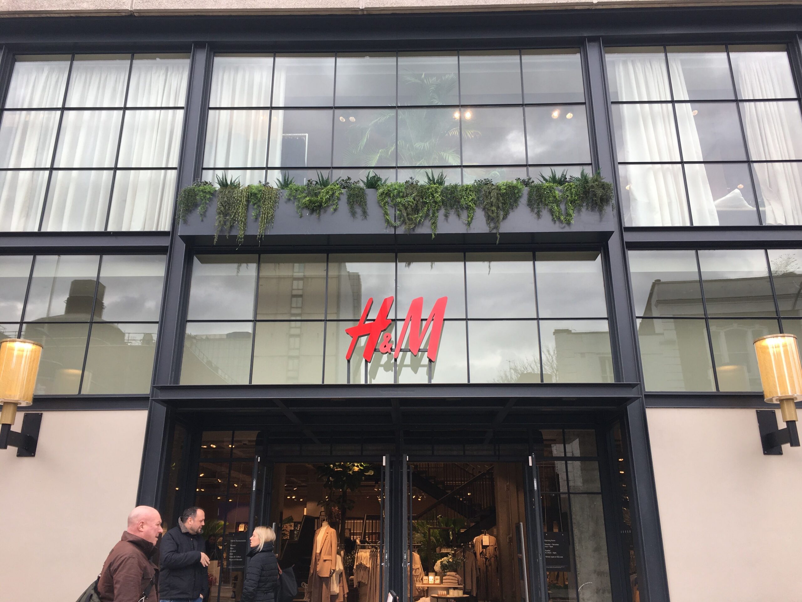 Store Review: London’s H&M Concept Store, An Aesthetic Triumph