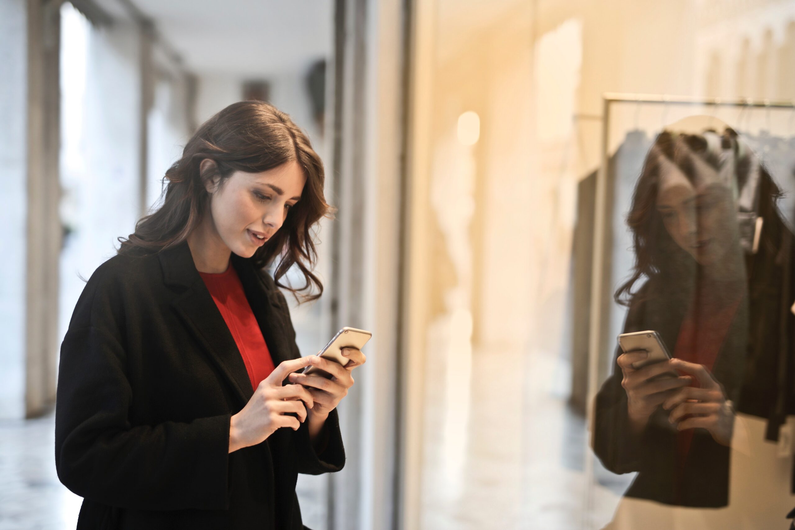 2 Ways In-Store Technology Elevates Customer Experience