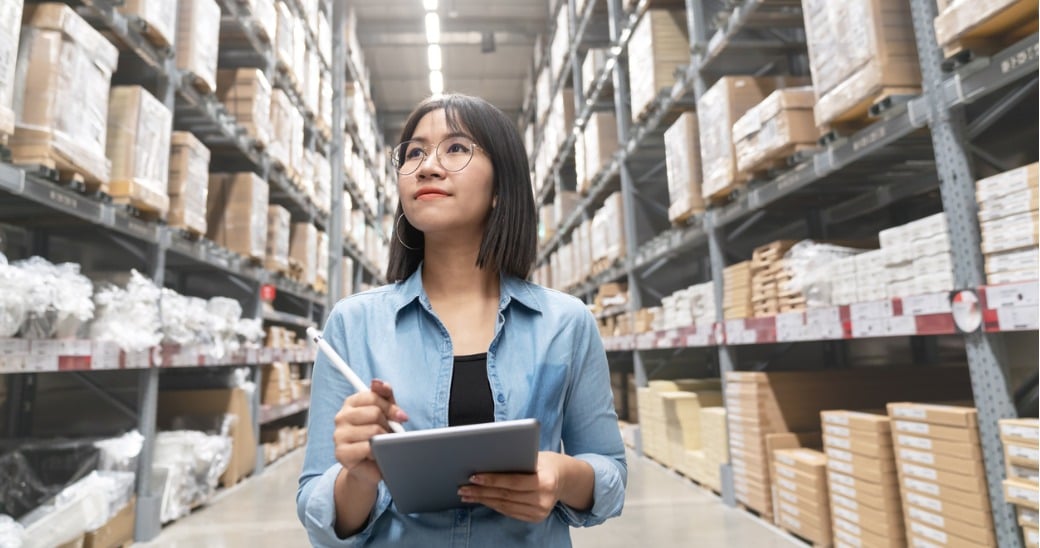 Who Are Frontline Employees, and Why Do They Need a Digital Workplace?