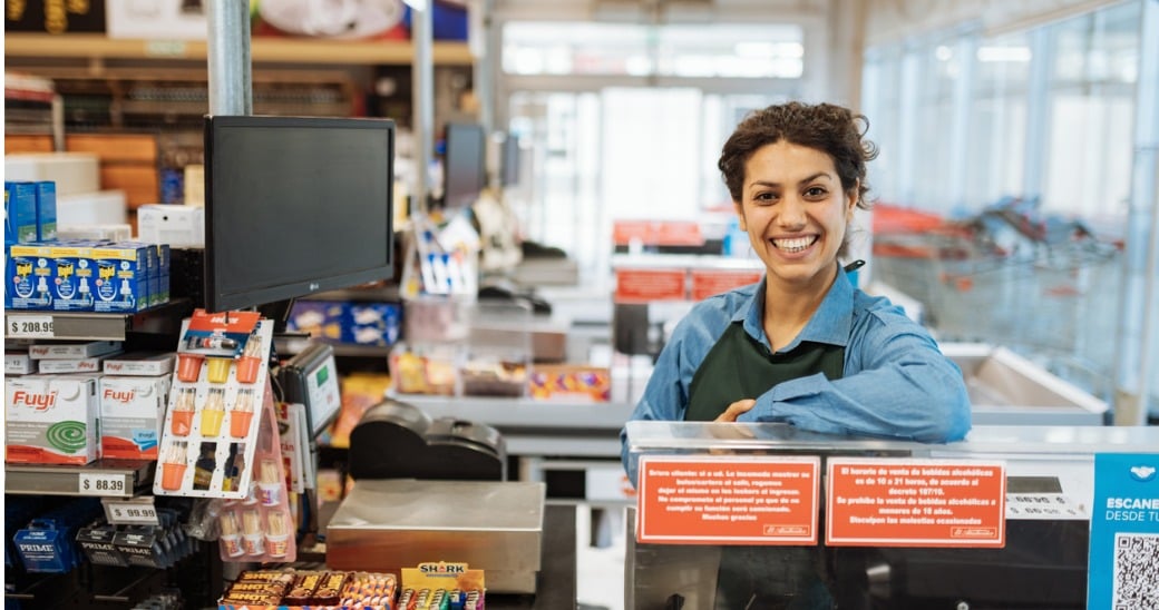 Employee Motivation in the Retail Sector: 3 Strategies for Motivating Retail Employees